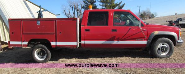 image for item B5082 1995 Chevrolet Cheyenne 3500 crew cab service truck