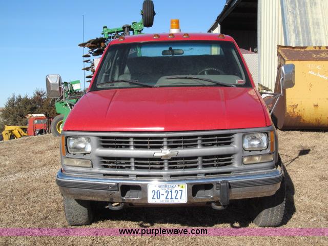 image for item B5082 1995 Chevrolet Cheyenne 3500 crew cab service truck