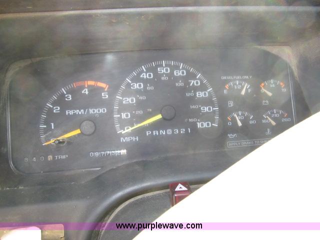 image for item B5082 1995 Chevrolet Cheyenne 3500 crew cab service truck