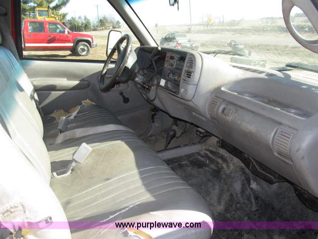 image for item B5082 1995 Chevrolet Cheyenne 3500 crew cab service truck