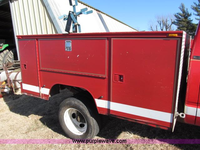 image for item B5082 1995 Chevrolet Cheyenne 3500 crew cab service truck