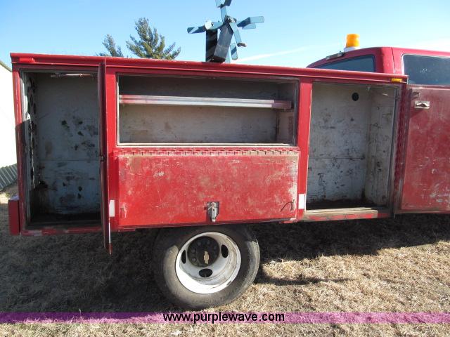 image for item B5082 1995 Chevrolet Cheyenne 3500 crew cab service truck