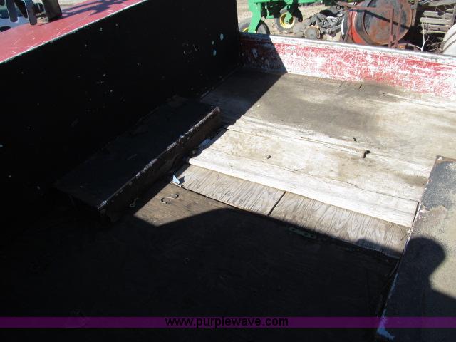 image for item B5082 1995 Chevrolet Cheyenne 3500 crew cab service truck