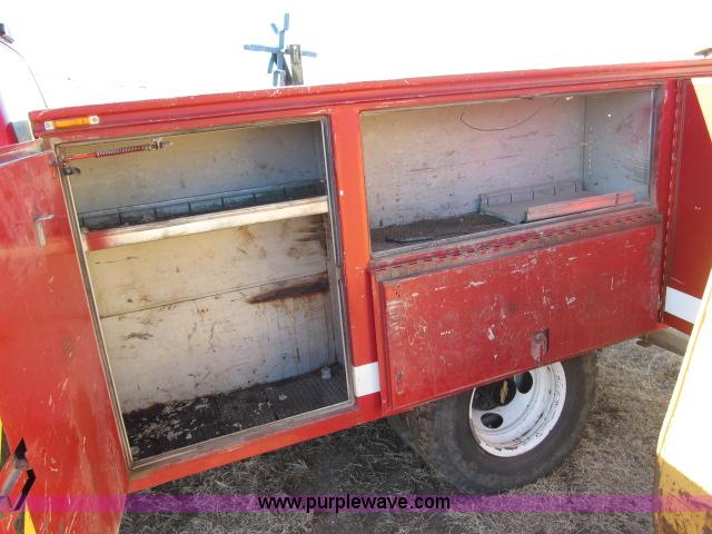 image for item B5082 1995 Chevrolet Cheyenne 3500 crew cab service truck