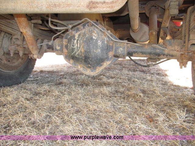 image for item B5082 1995 Chevrolet Cheyenne 3500 crew cab service truck