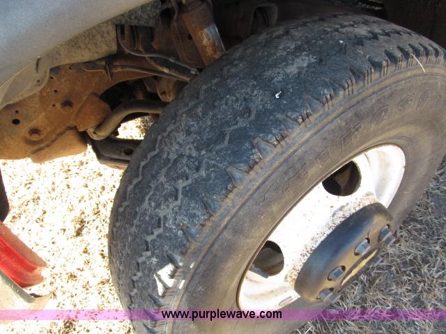 image for item B5082 1995 Chevrolet Cheyenne 3500 crew cab service truck