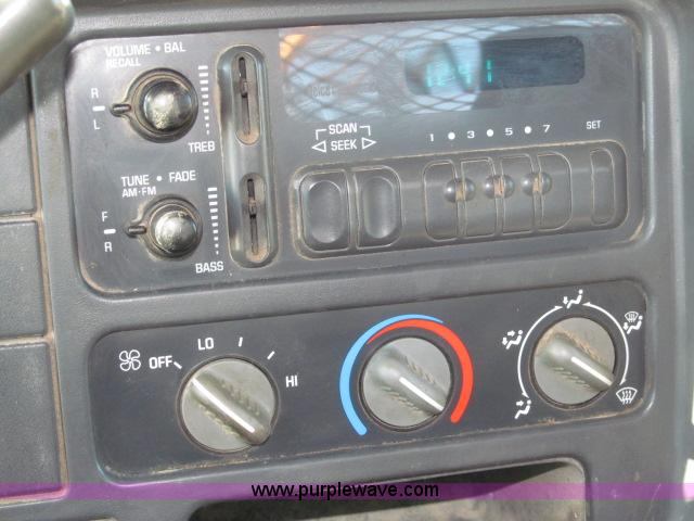 image for item B5083 1996 GMC Sierra 3500HD SL service truck