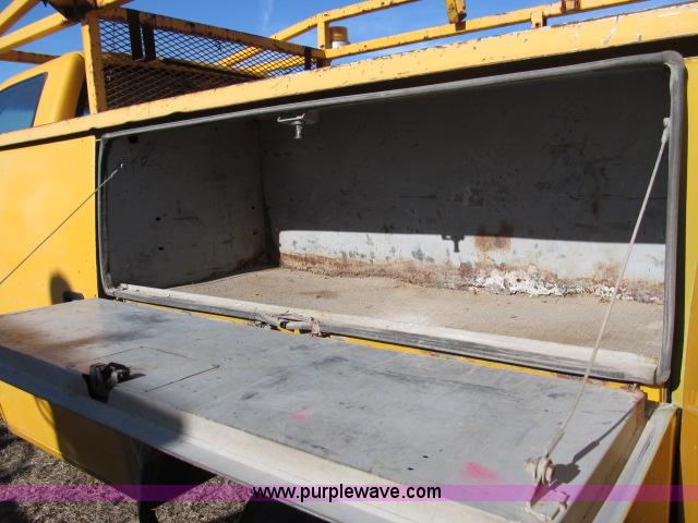 image for item B5083 1996 GMC Sierra 3500HD SL service truck