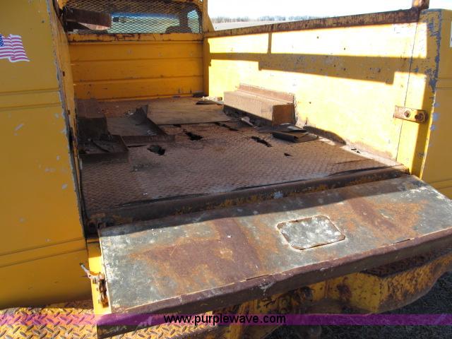 image for item B5083 1996 GMC Sierra 3500HD SL service truck