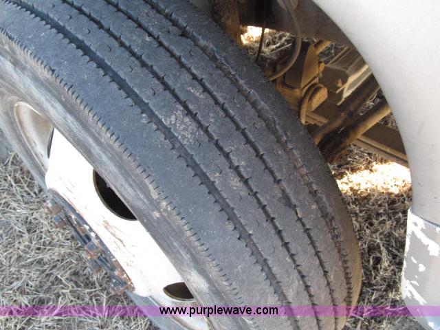 image for item B5083 1996 GMC Sierra 3500HD SL service truck