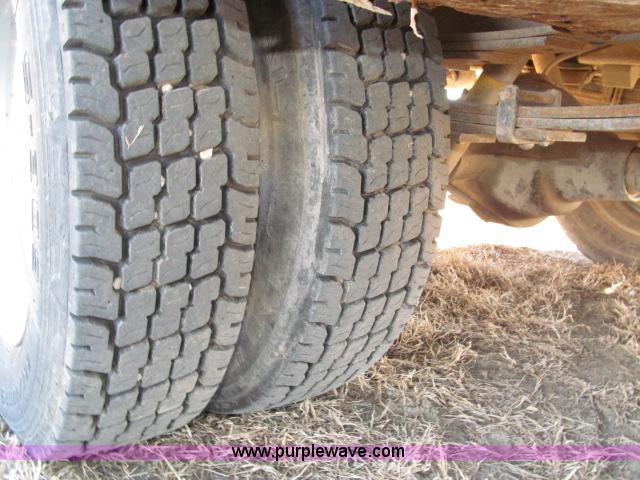 image for item B5083 1996 GMC Sierra 3500HD SL service truck