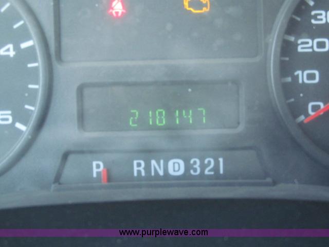image for item B5084 2007 Ford F350 XLT Super Duty crew cab pickup truck