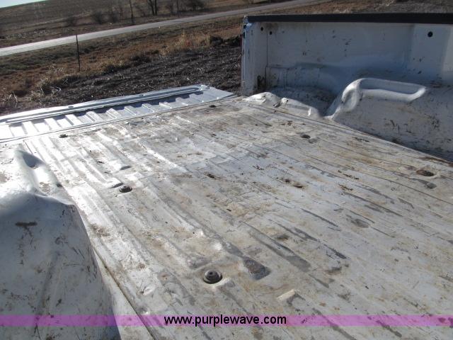image for item B5084 2007 Ford F350 XLT Super Duty crew cab pickup truck