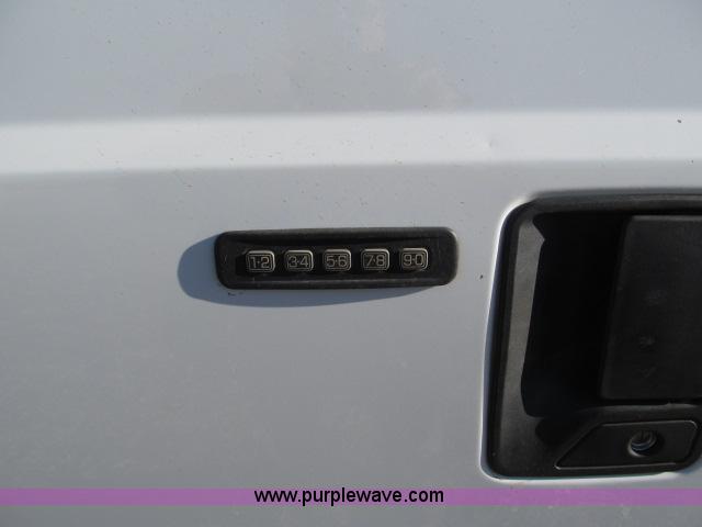 image for item B5084 2007 Ford F350 XLT Super Duty crew cab pickup truck