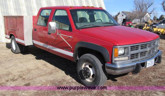image for item B5086 1997 Chevrolet Cheyenne 3500 crew cab service truck