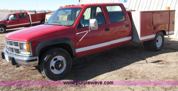 image for item B5086 1997 Chevrolet Cheyenne 3500 crew cab service truck