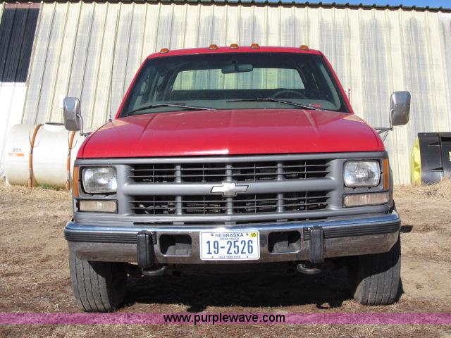 image for item B5086 1997 Chevrolet Cheyenne 3500 crew cab service truck