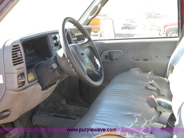 image for item B5086 1997 Chevrolet Cheyenne 3500 crew cab service truck