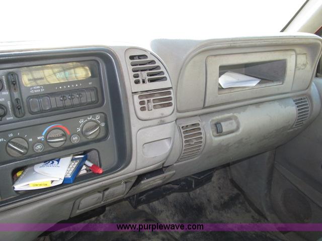 image for item B5086 1997 Chevrolet Cheyenne 3500 crew cab service truck