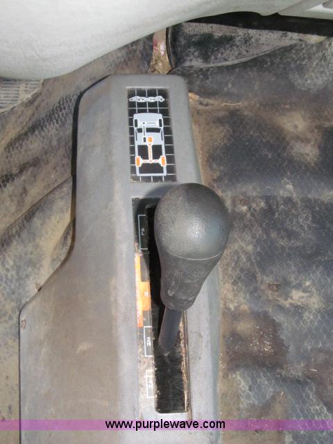 image for item B5086 1997 Chevrolet Cheyenne 3500 crew cab service truck