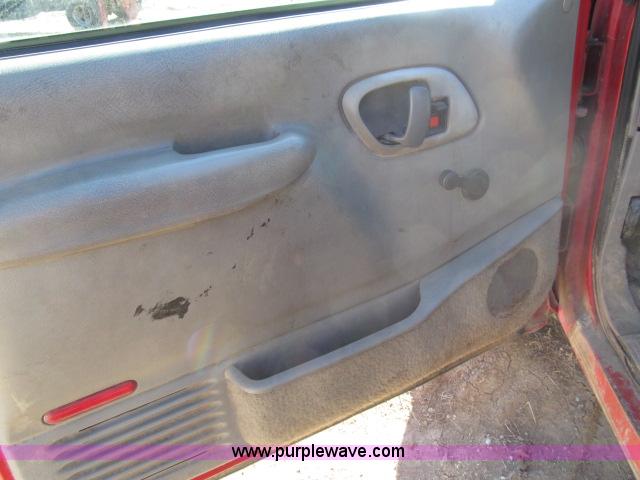 image for item B5086 1997 Chevrolet Cheyenne 3500 crew cab service truck