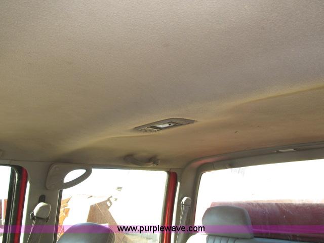 image for item B5086 1997 Chevrolet Cheyenne 3500 crew cab service truck