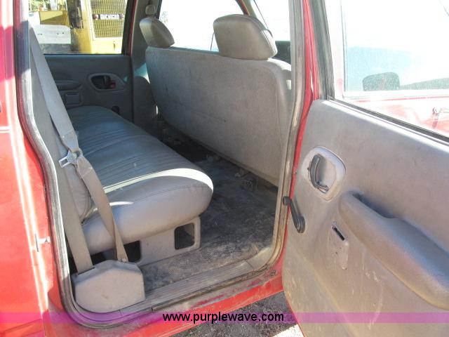 image for item B5086 1997 Chevrolet Cheyenne 3500 crew cab service truck