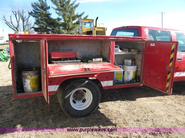 image for item B5086 1997 Chevrolet Cheyenne 3500 crew cab service truck