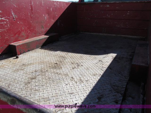 image for item B5086 1997 Chevrolet Cheyenne 3500 crew cab service truck