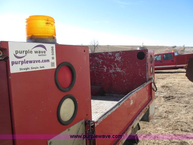 image for item B5086 1997 Chevrolet Cheyenne 3500 crew cab service truck