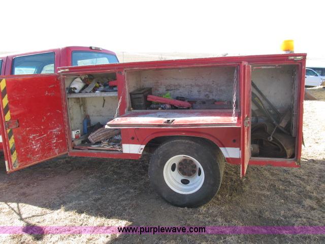 image for item B5086 1997 Chevrolet Cheyenne 3500 crew cab service truck