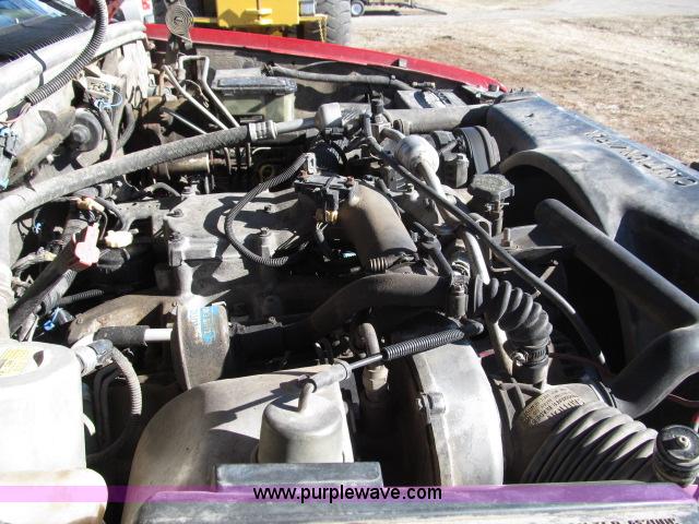 image for item B5086 1997 Chevrolet Cheyenne 3500 crew cab service truck