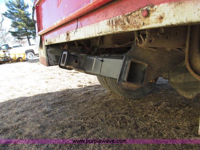 image for item B5086 1997 Chevrolet Cheyenne 3500 crew cab service truck