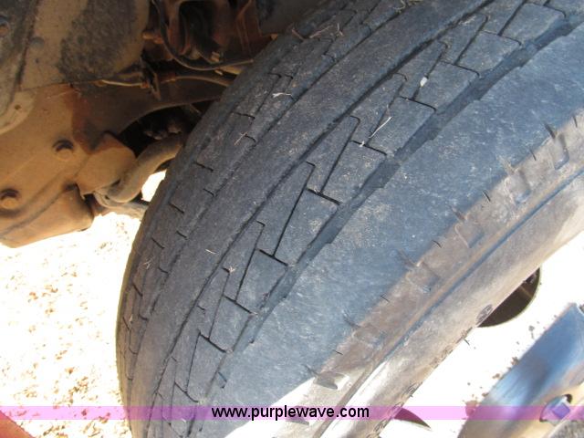 image for item B5086 1997 Chevrolet Cheyenne 3500 crew cab service truck