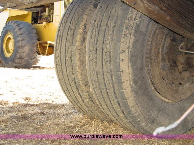 image for item B5086 1997 Chevrolet Cheyenne 3500 crew cab service truck