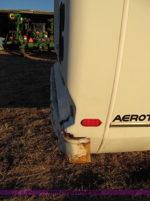 image for item B5088 2000 Ford E450 Super Duty bus