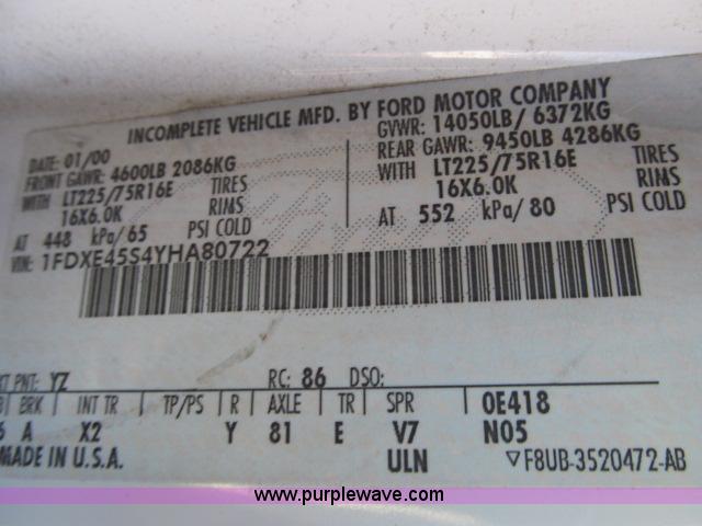 image for item B5088 2000 Ford E450 Super Duty bus
