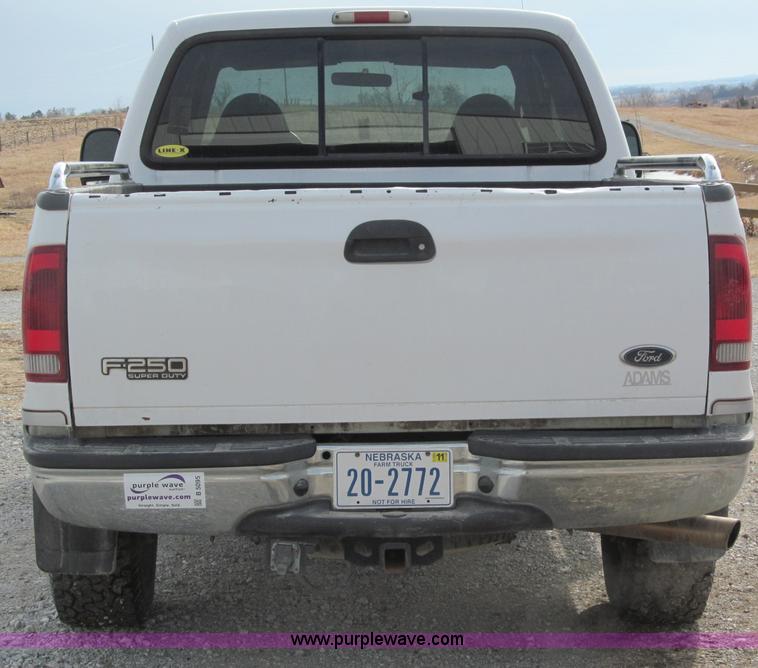 image for item B5095 2001 Ford F250 XLT Super Duty crew cab pickup truck
