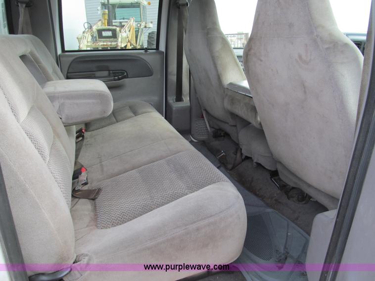 image for item B5095 2001 Ford F250 XLT Super Duty crew cab pickup truck