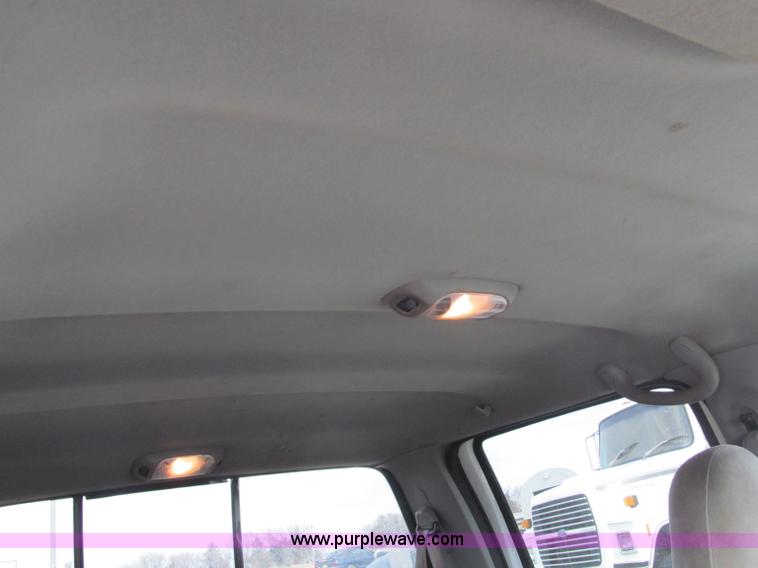 image for item B5095 2001 Ford F250 XLT Super Duty crew cab pickup truck