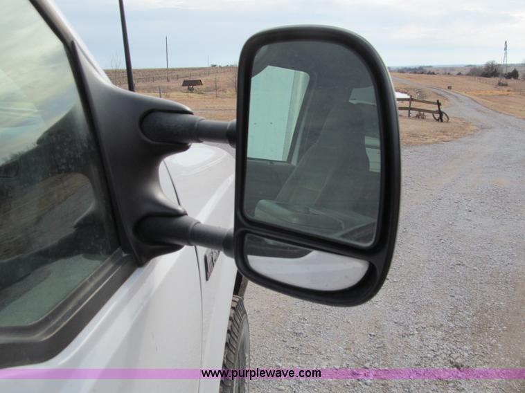 image for item B5095 2001 Ford F250 XLT Super Duty crew cab pickup truck