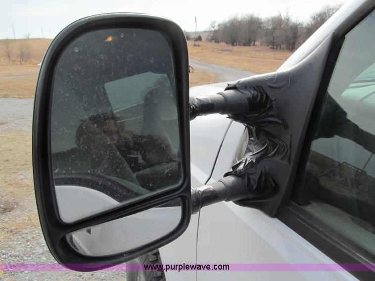 image for item B5095 2001 Ford F250 XLT Super Duty crew cab pickup truck