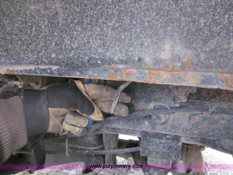 image for item B5095 2001 Ford F250 XLT Super Duty crew cab pickup truck