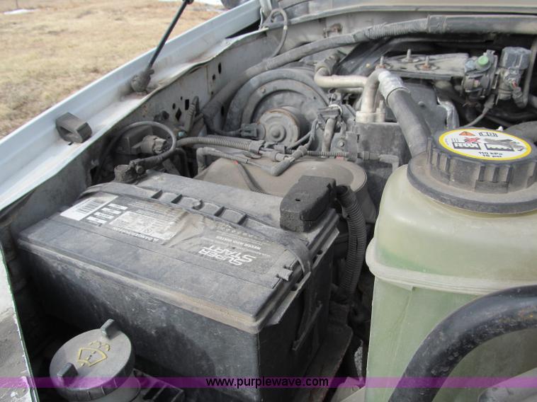 image for item B5095 2001 Ford F250 XLT Super Duty crew cab pickup truck