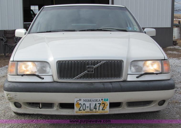 image for item B5096 1996 Volvo 850