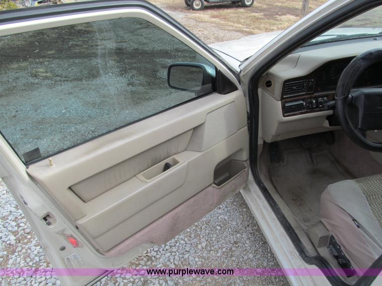 image for item B5096 1996 Volvo 850