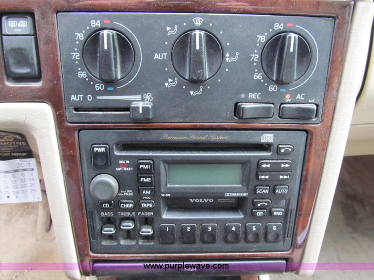 image for item B5096 1996 Volvo 850