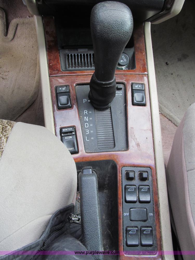 image for item B5096 1996 Volvo 850