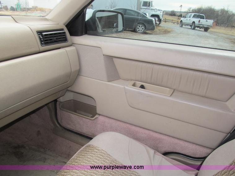 image for item B5096 1996 Volvo 850