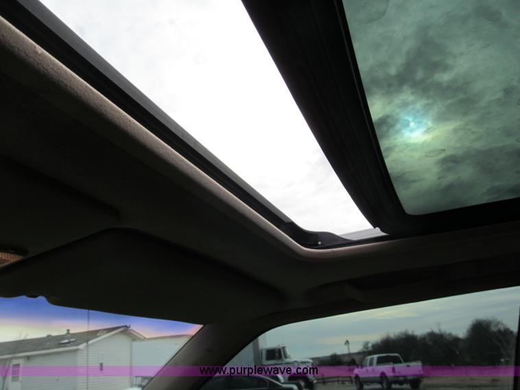 image for item B5096 1996 Volvo 850